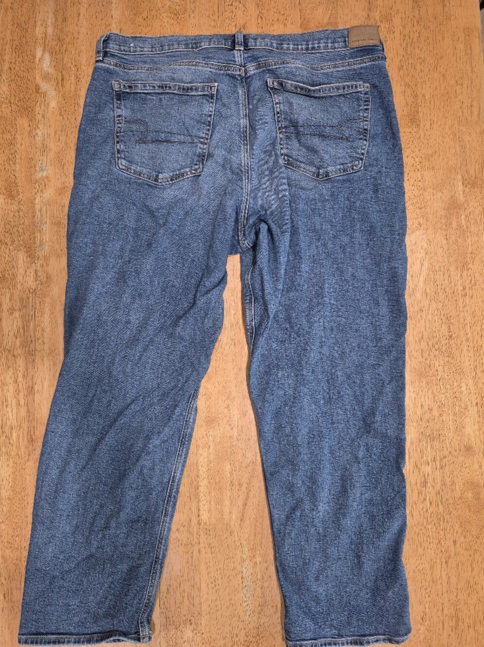 EUC American Eagle Outfitters Plus Size Relaxed Fit Denim Blue Jeans Stretch
